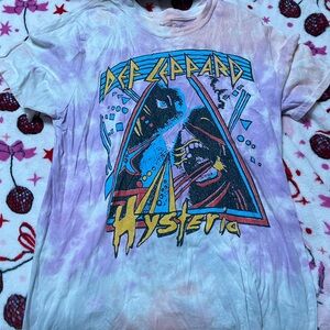 Women’s Def Leppard  Graphic Tee - Purple